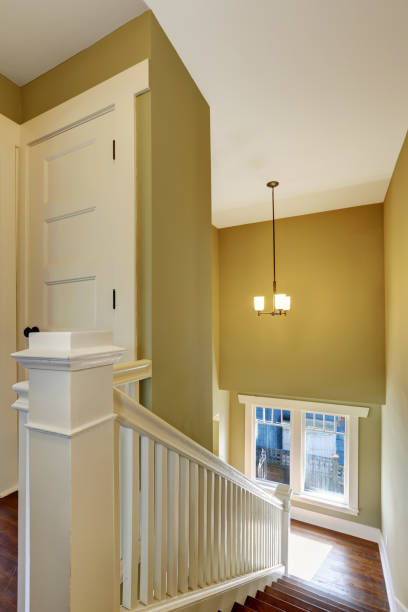 istock Hallway interior with green walls. 909406794