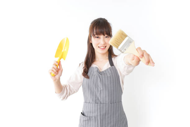 istock DIY woman imge 909419496