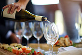 white-wine-tasting-und-sushi-essen-paarung.jpg?b=1&s=170x170&k=20&c=ScLCi4rwyHfhNZFcgku3Paa1V6uHYIR48RbpNufh2n8=