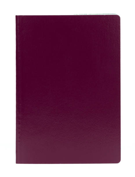 rückseite des passes vereinigtes königreich burgund. mögliche verwendung als leeres pass mit textfreiraum abdecken. - passport blank book cover empty stock-fotos und bilder