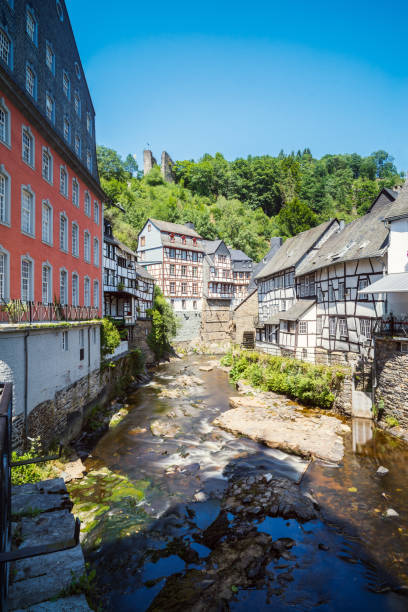 monschau - monschau fotografías e imágenes de stock