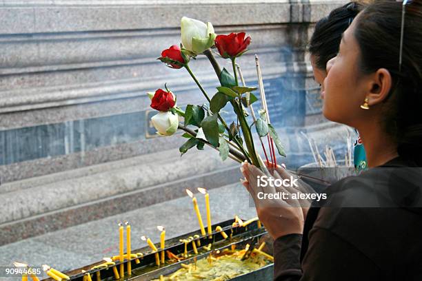 Photo libre de droit de La Prière I banque d'images et plus d'images libres de droit de Adulte - Adulte, Asiatique de l'Est et du Sud-Est, Asie