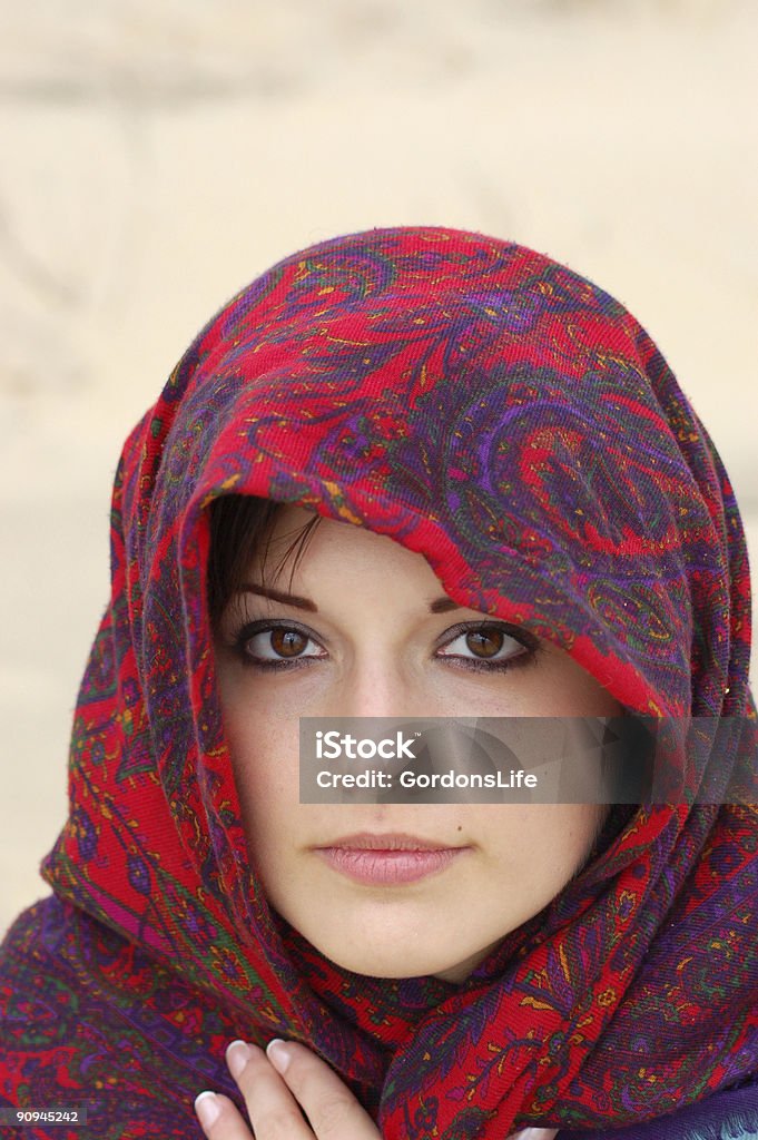 美しい女性、headcovering - イスラム教のロイヤリティフリーストックフォト
