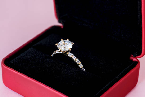 istock Closeup of diamond ring 909454012