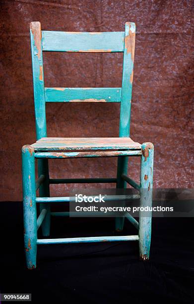 Vintage Krzesło Scena - zdjęcia stockowe i więcej obrazów Antyczny - Antyczny, Bez ludzi, Brązowy