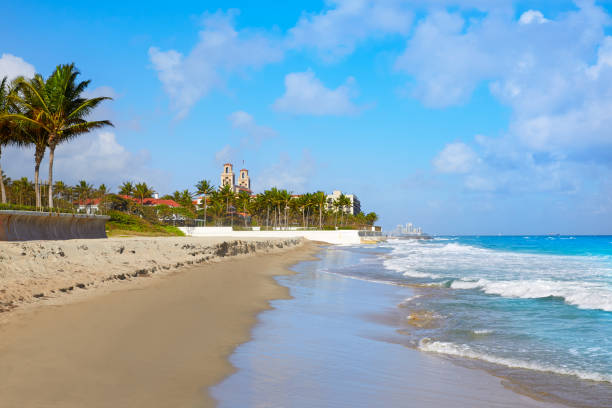 istock Palm Beach beach coastline Florida US 909462870