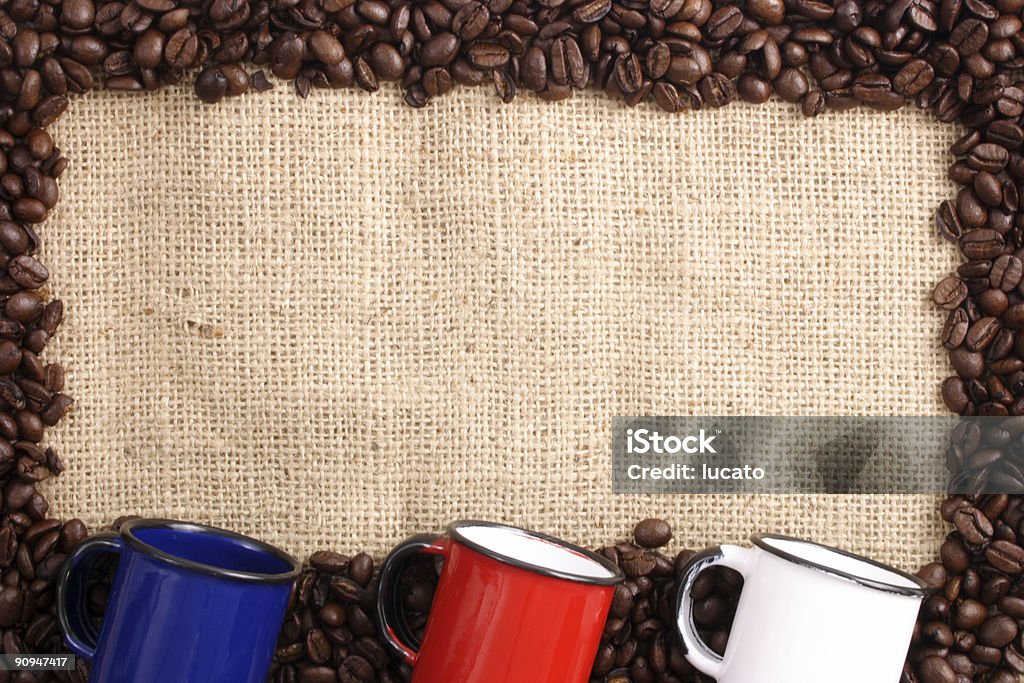 Bastidor y tazas de café - Foto de stock de Alimento libre de derechos