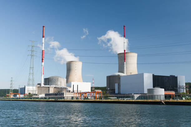 central nuclear de tihange - tihange fotografías e imágenes de stock