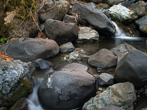 Kleine Wasserfälle in Kalifornien creek – Foto