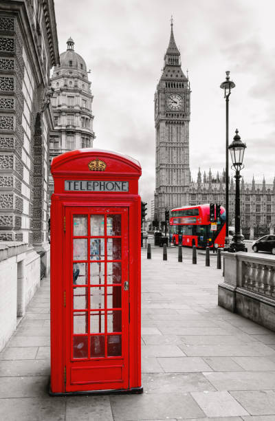 istock Red Telephone Booth in London 909481680