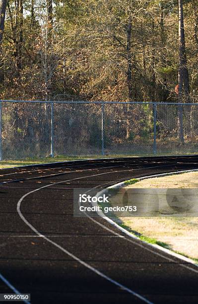 Track Stockfoto und mehr Bilder von Asphalt - Asphalt, Baum, Biegung