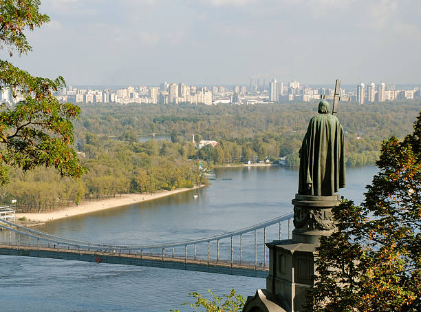 istock View from Vladimirskaya Hill in Kiev 90950334