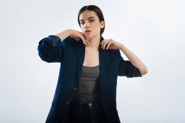 istock Stern young woman moving her arms 909506008