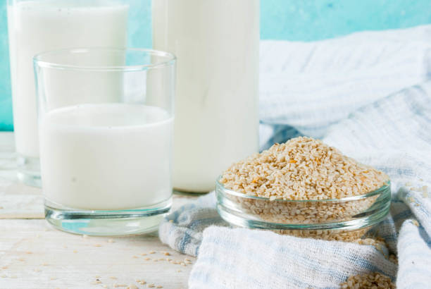 istock Vegan alternative non-dairy milk 909513000
