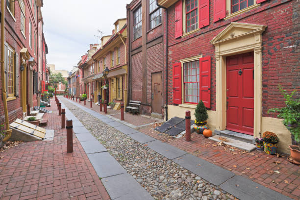 istock Elfreth's Alley - Philadelphia 909600190