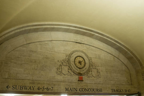 istock Grand Central Station New York 909605078
