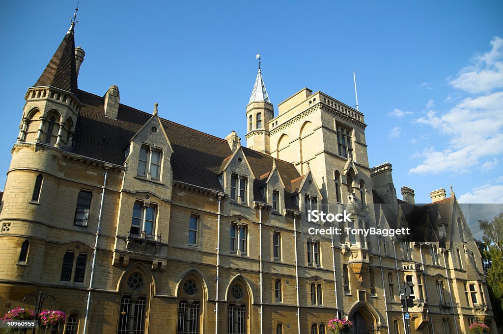 Oxford University’s  Balliol College Oxford University’s  Balliol College  was said to have been founded in 1263 and is the oldest college of the university of Oxford Architecture Stock Photo