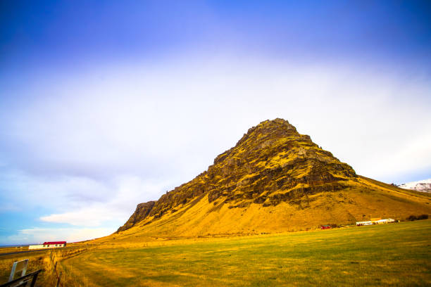 istock Eyjafjallajokull, Iceland 909628750