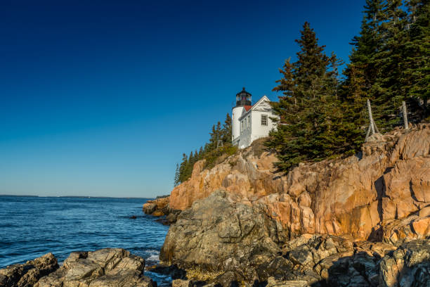 istock Low Tide Below Bass Harbor Lighthouse 909639014
