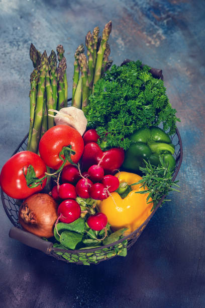 istock Healthy Organic Vegetables 909639100