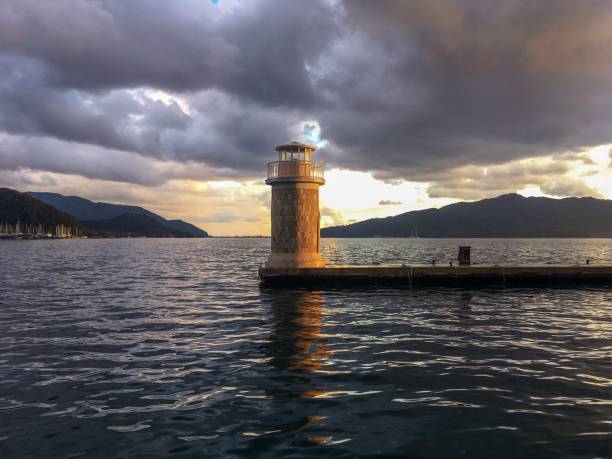 istock Little lighthouse in Marmaris 909645198