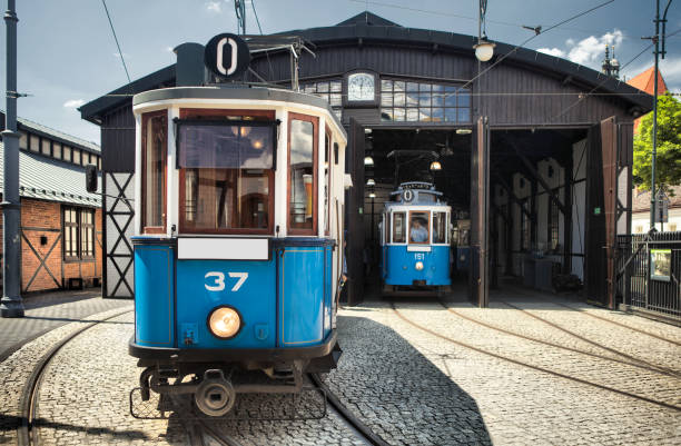 istock Old tram in Europe 909660798