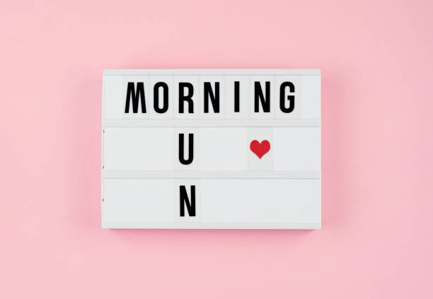 istock Motivation quotes on light box on the pink background 909675748