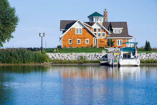 House on the harbor  promenade stock pictures, royalty-free photos & images