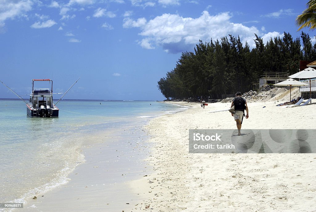 Escena de la playa - Foto de stock de Actividades recreativas libre de derechos