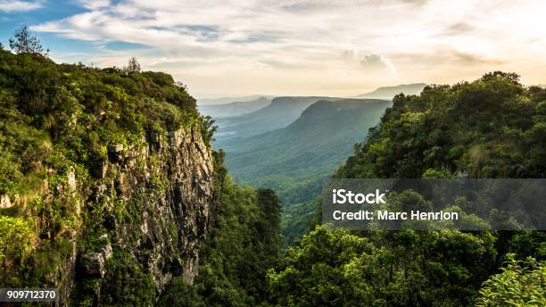 Der Blick Auf Gottes Fenster Stockfoto und mehr Bilder von Regenwald - Regenwald, Republik Südafrika, Klippe