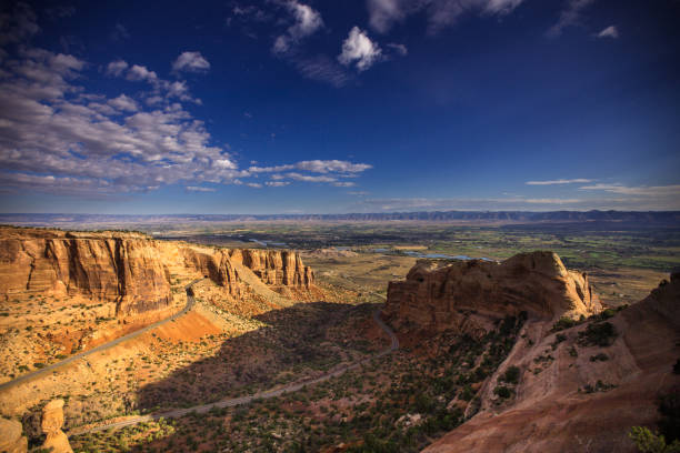 istock Morning in Colorado National Monument 909715910