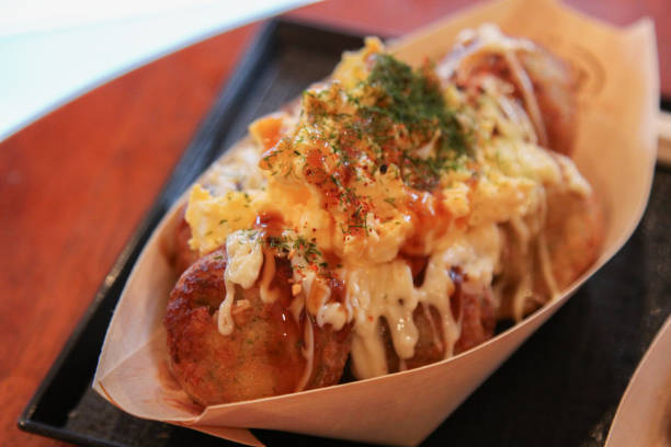 istock Japanese Takoyaki Specialty 909742264