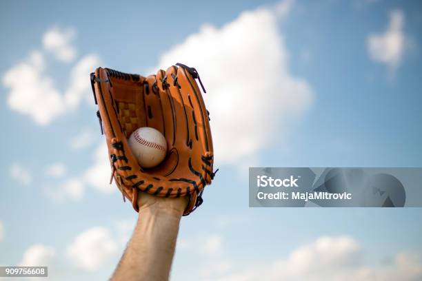 Tempo Di Baseball - Fotografie stock e altre immagini di Baseball - Baseball, Palla da baseball, Afferrare