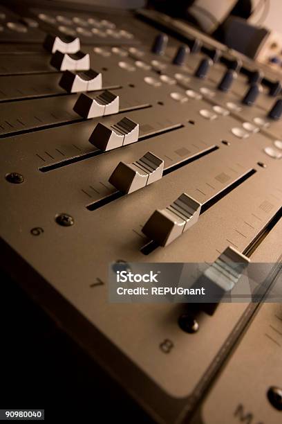 Seppia Mixer Audio Digitale - Fotografie stock e altre immagini di Apparecchiatura di registrazione del suono - Apparecchiatura di registrazione del suono, Attrezzatura elettronica, Attrezzatura per la musica