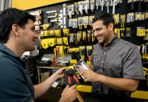 istock Man shopping at a hardware store 909805868