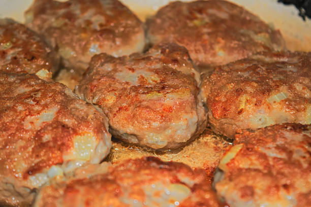 istock Homemade chicken cutlets 909818392