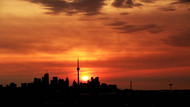 istock Toronto Skyline at Sunrise, Ontario, Canada 909828080