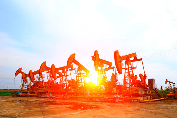 istock The oil pump, industrial equipment 909831508