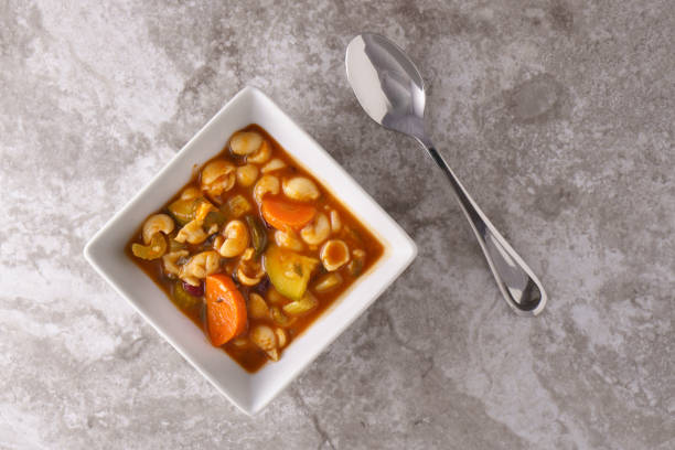 chunky minestrone soup