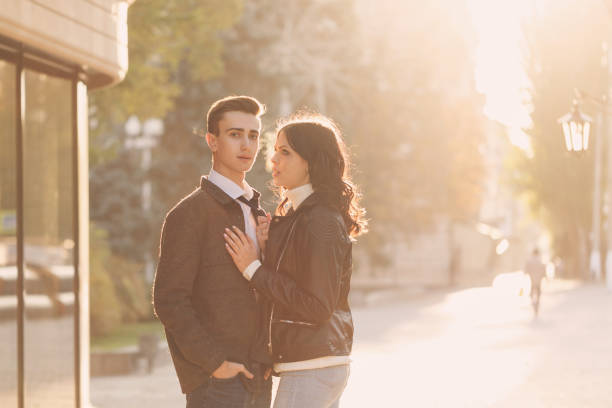 istock Teenage couple on a date 909866396