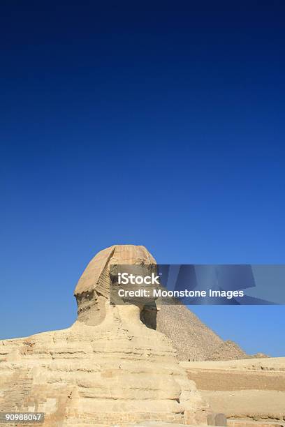 Wielki Sfinks W Gizie W Cairo Egypt - zdjęcia stockowe i więcej obrazów Afryka - Afryka, Afryka Północna, Antyki