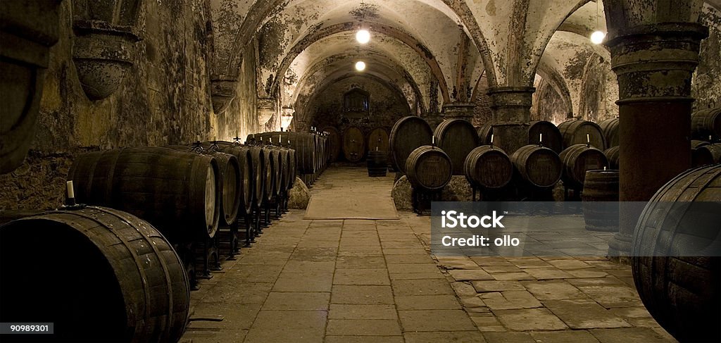 Periodo medievale Cantina - Foto stock royalty-free di Cantina per vini