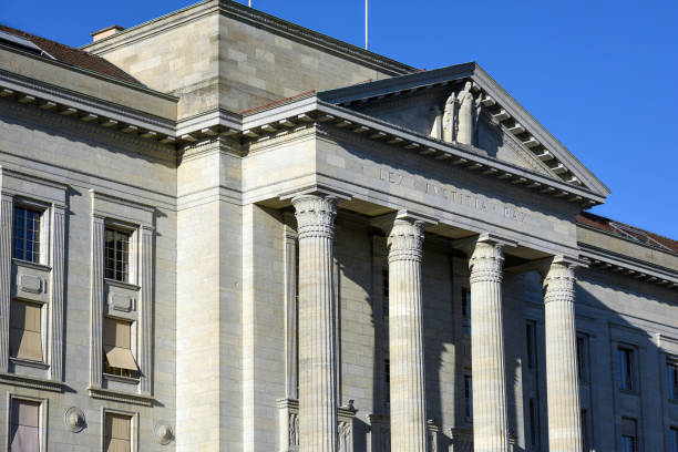 istock Court House - Close-up 909906528