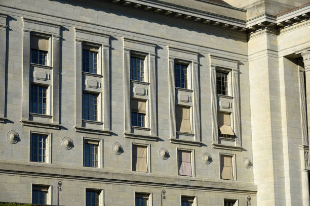 istock Court House - Close-up 909906532