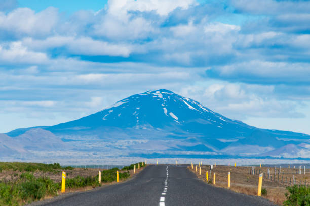 istock Country road in Iceland 909907226