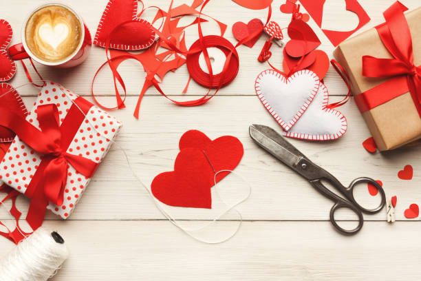istock Valentine day handmade scrapbooking background, cut and paste he 909923780