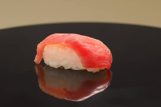 istock Tuna Nigiri sushi 909955584