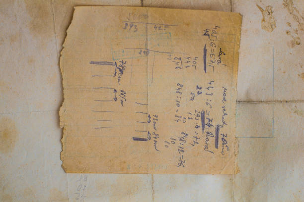 istock Grunge aged vintage old paper background. Texture concept. 909979718