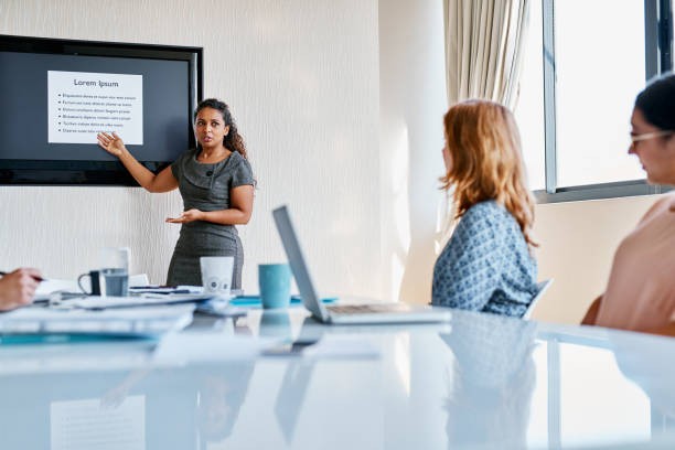 istock The monthly management meeting is in session 910005778