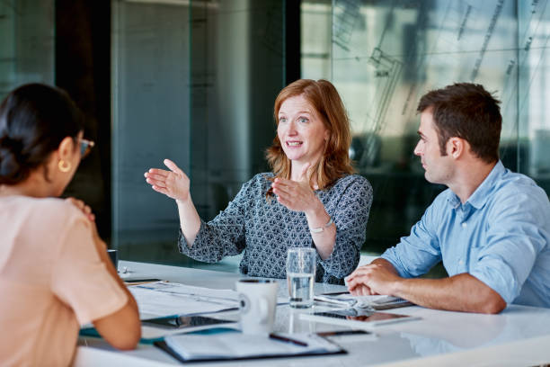 istock Time to tackle the meeting agenda 910006318